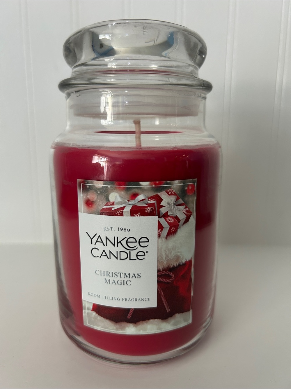 Yankee Candle Christmas Magic Jar Candle - Red